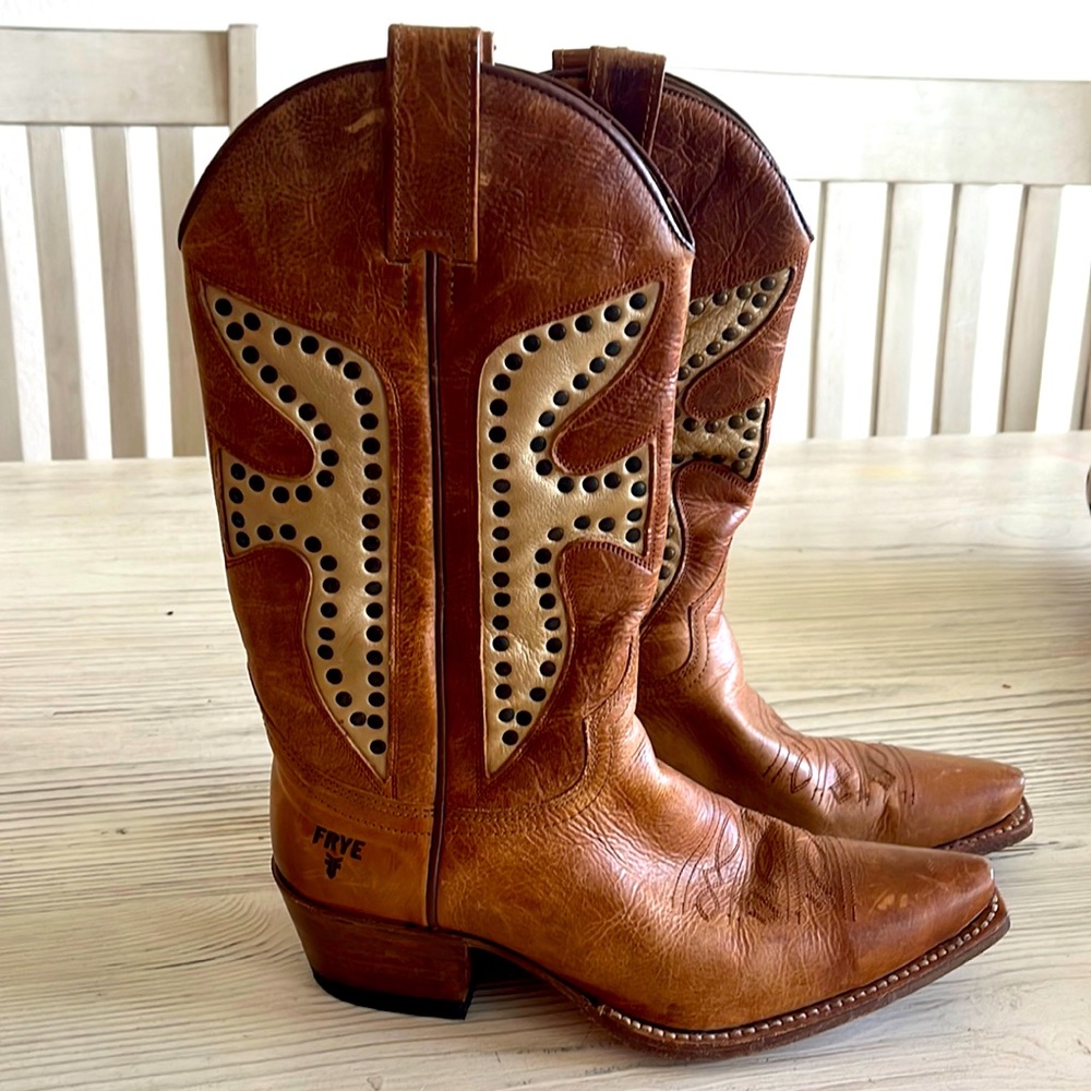 Gently used Frye leather Cowboy boots in women’s size 6